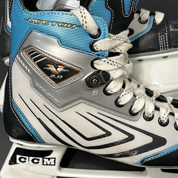 Ccm Vector 3.0 Hockey Skate kids size 6 //shoe size 7.5 - Picture 3 of 5